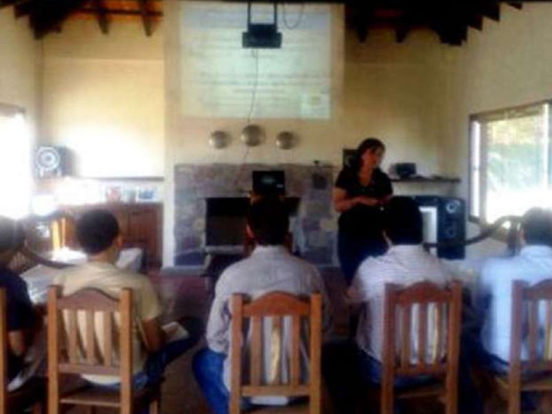 3-el-ministerio-de-ambiente-y-sesarrollo-sustentable-capacito-a-empleados-de-oxitesa-sobre-la-implemen